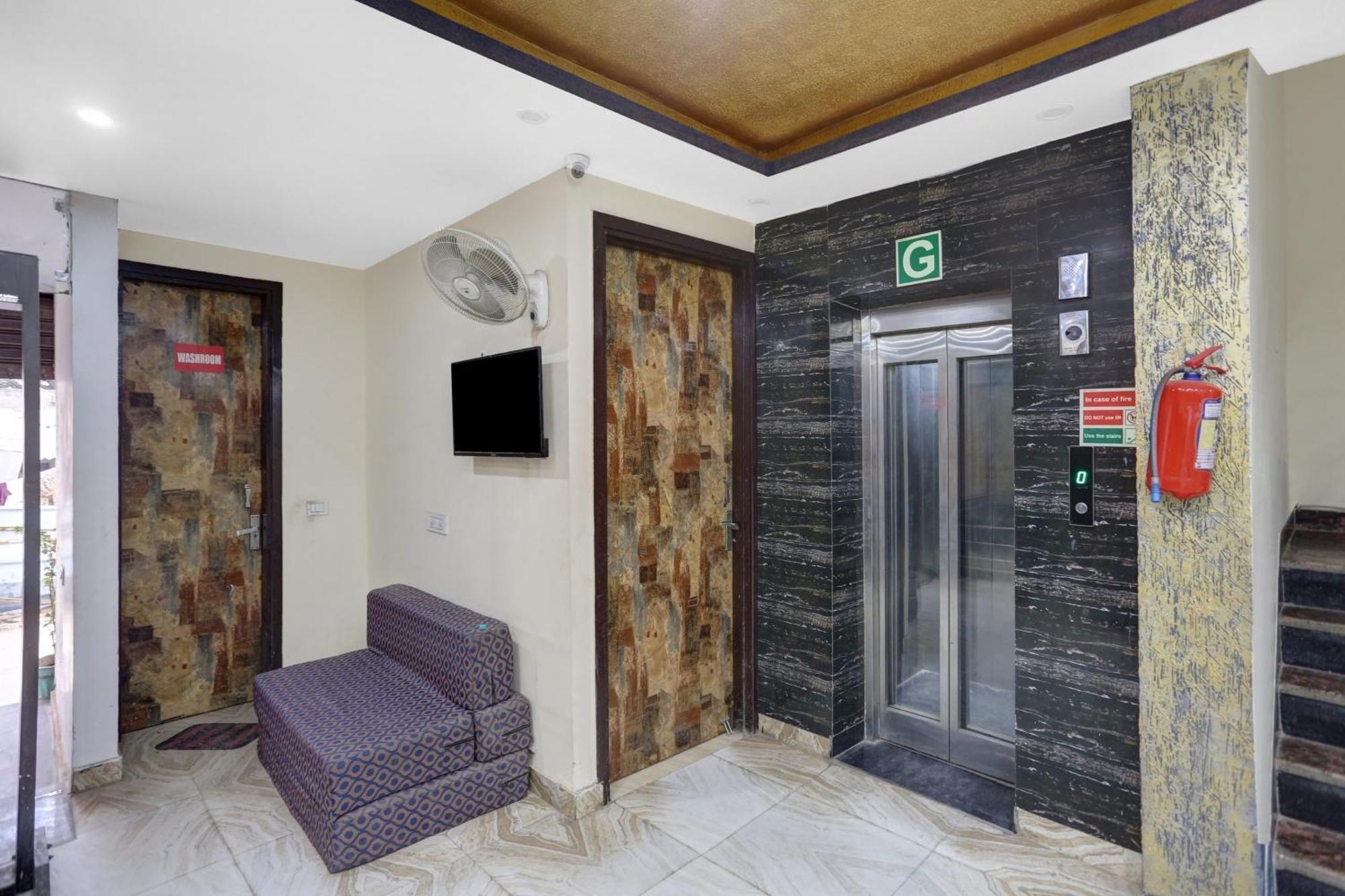 Hotel O Hotel Blue Orchid Nowe Delhi Zewnętrze zdjęcie